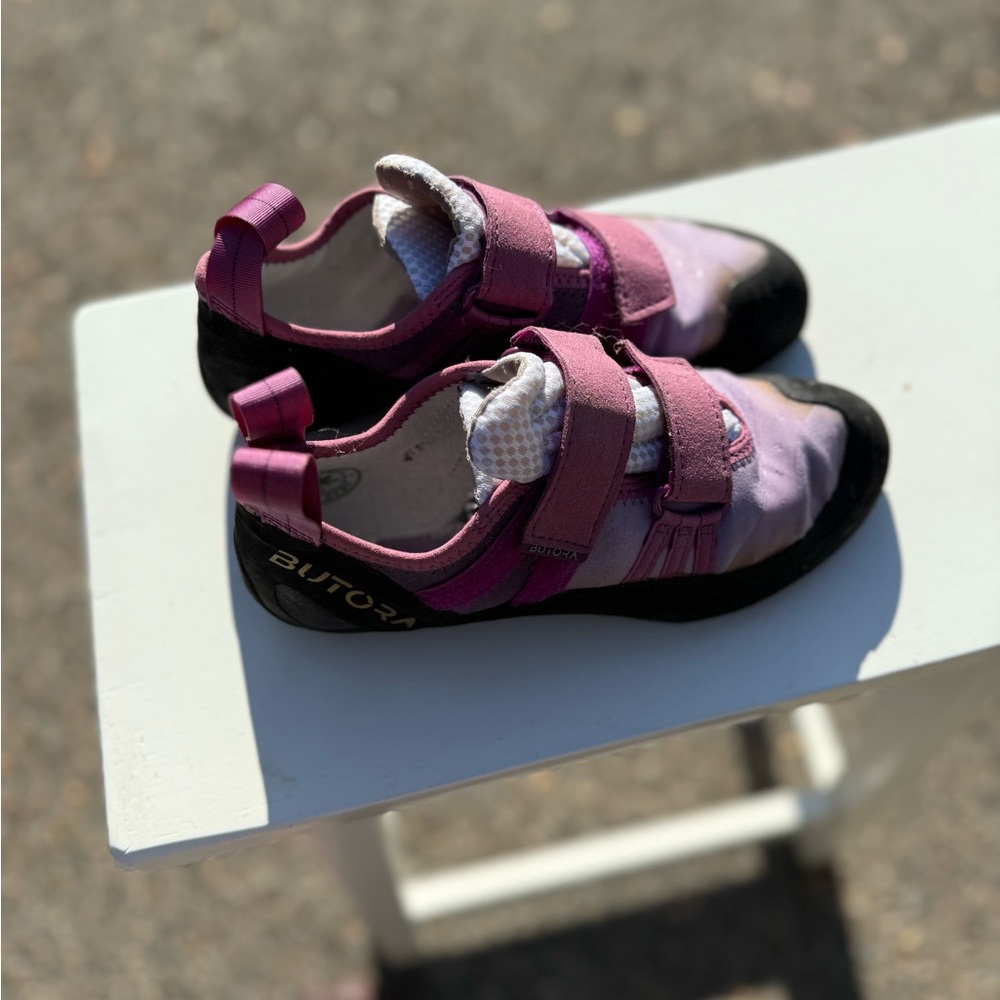 Women’s Butora Climbing Shoes - Pink and Black